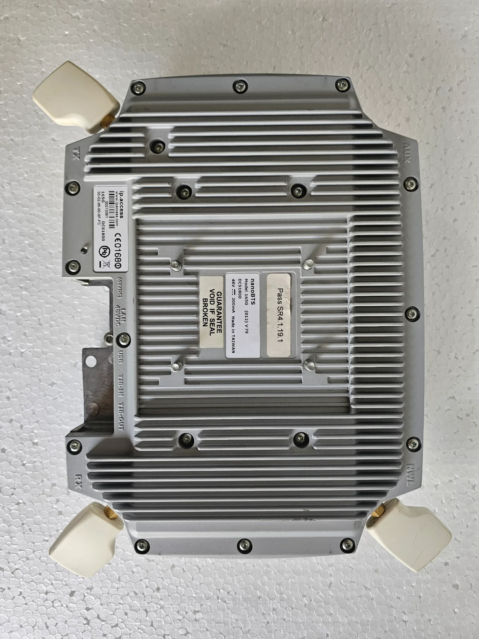 IP.access nanoBTS Model 165G DCS1800 GSM Base Station Access Point